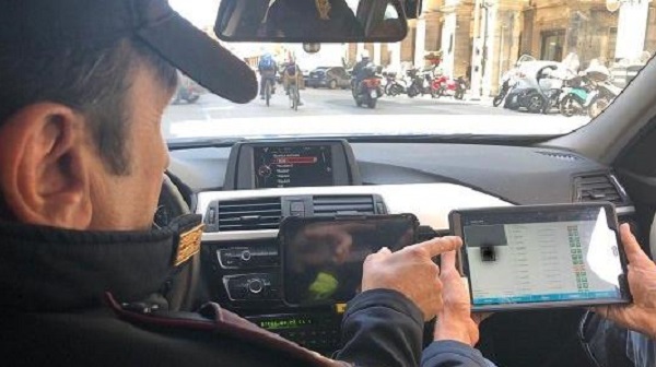 Boom di auto e moto senza assicurazione e revisione