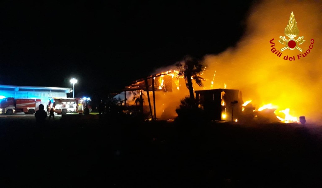 Incendio a Cornegliano Laudense: Vigili del Fuoco al lavoro VIDEO
