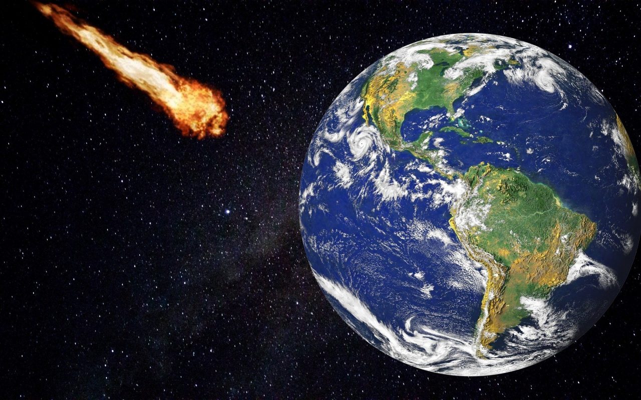 Lorenzo studia come sventare un cataclisma planetario