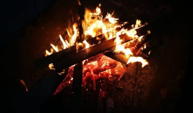 Emergenza smog, Legambiente lancia l’appello: “Stop ai falò di Sant’Antonio”