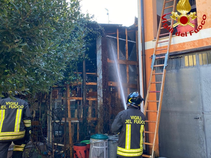 Incendio in abitazione a Somaglia, una persona intossicata
