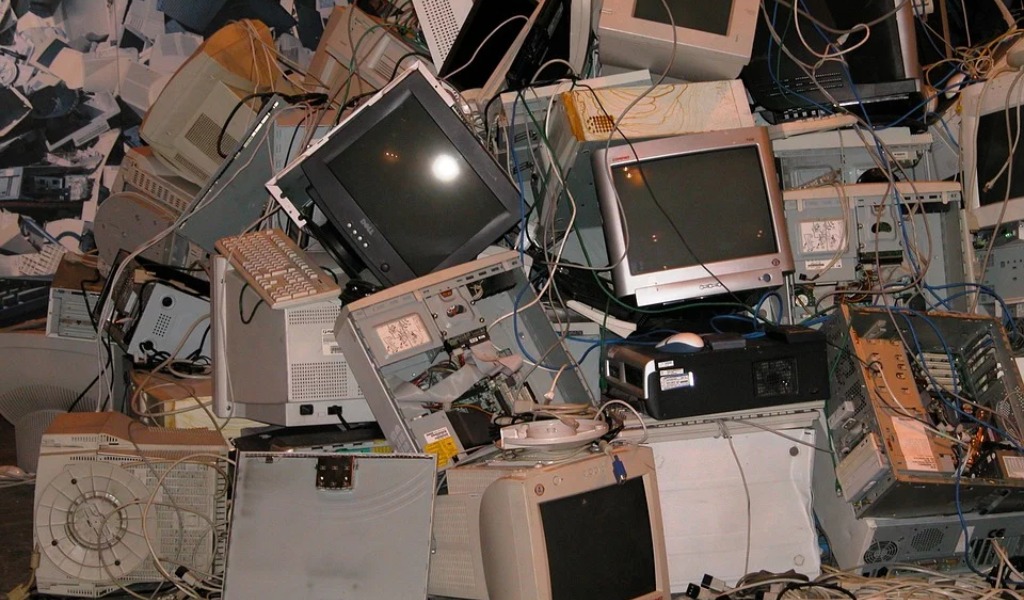 Lodi ultima produttrice in Lombardia per rifiuti elettrici ed elettronici
