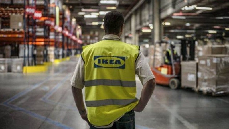 Caso Ikea, cambiavano le etichette dei prezzi: licenziati 10 dipendenti
