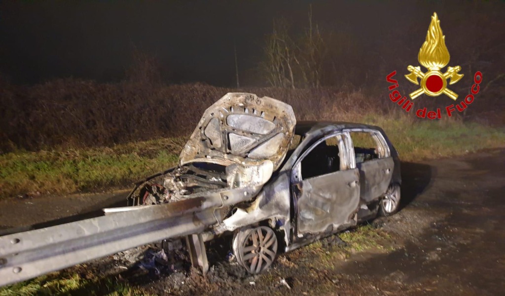 Quattro auto incidentate sull’A1 e sulla Sp 145 un’auto in fiamme