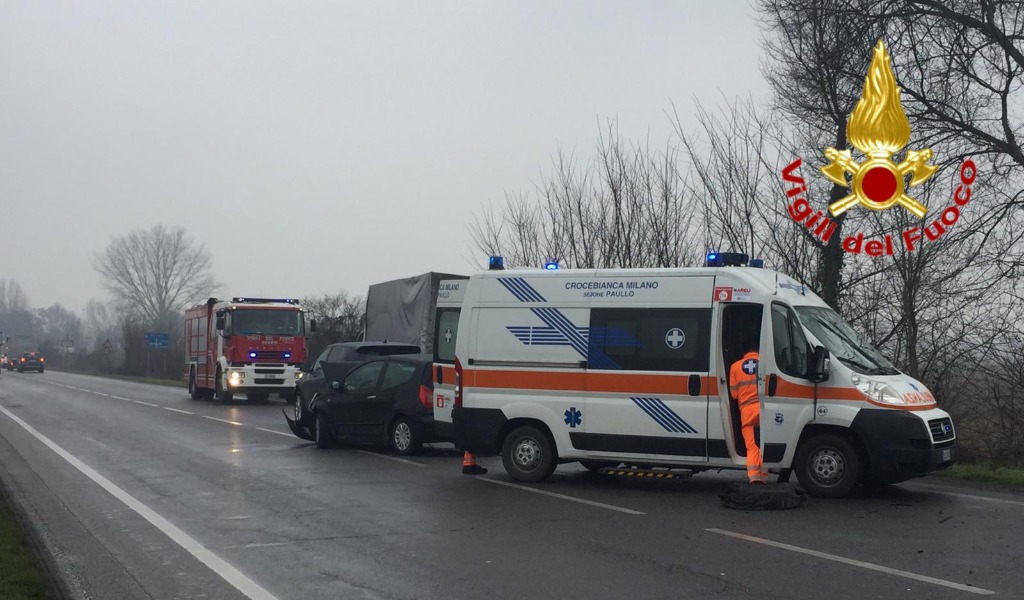 Incidente a Zelo Buon Persico, cinque uomini feriti FOTO