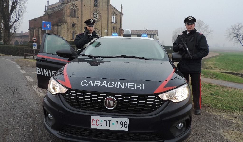 Scoperto con le mani nel sacco mentre ruba materiale dall’azienda in cui lavora