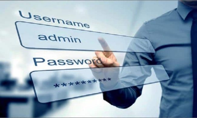 Conoscere internet e i social: parte il maxi corso per i genitori