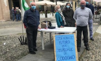 A Codogno il Pd scende in piazza contro l'attuale situazione degli ospedali della Bassa