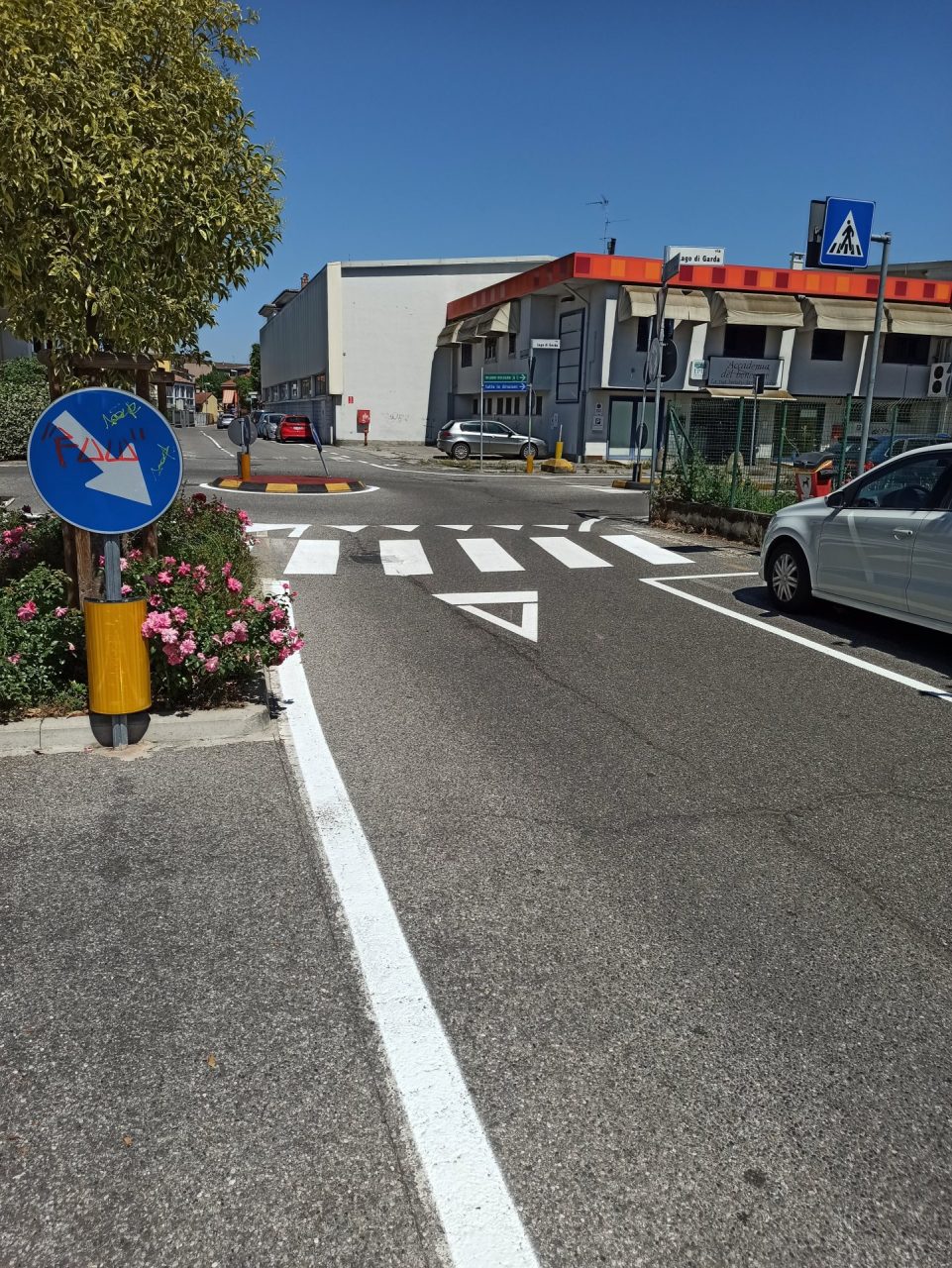 Lodi, terminata riqualificazione segnaletica orizzontale zona Laghi