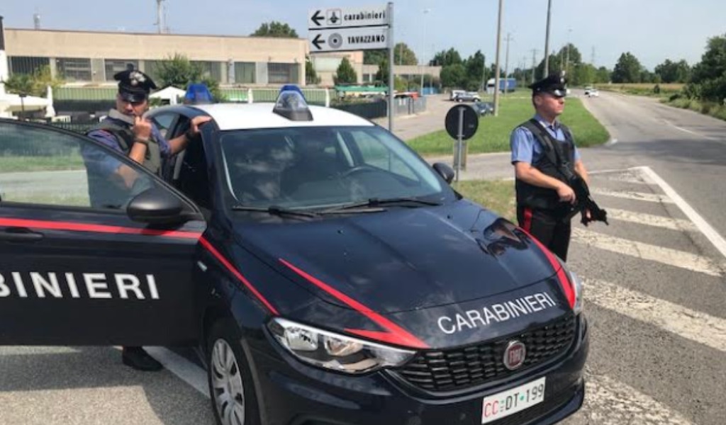 Fanno un incidente alla guida di un’auto rubata, denunciati