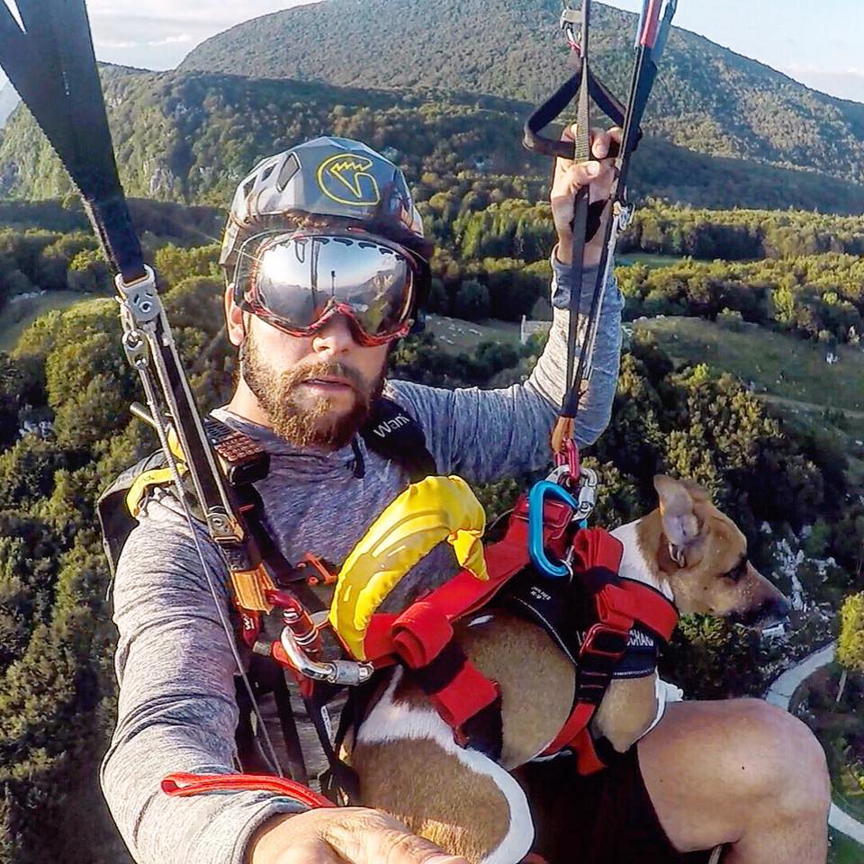 Tragico schianto dal traliccio: muore militare 31enne