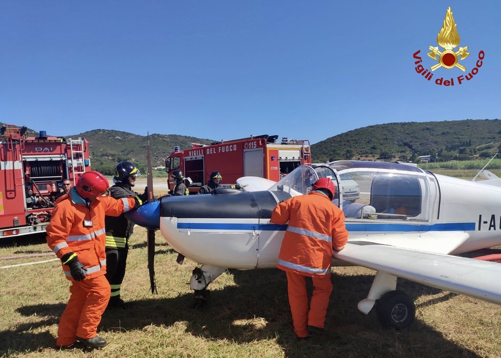 Atterraggio sbagliato, aereo da turismo finisce in un fossato: ferito 72enne di Codogno