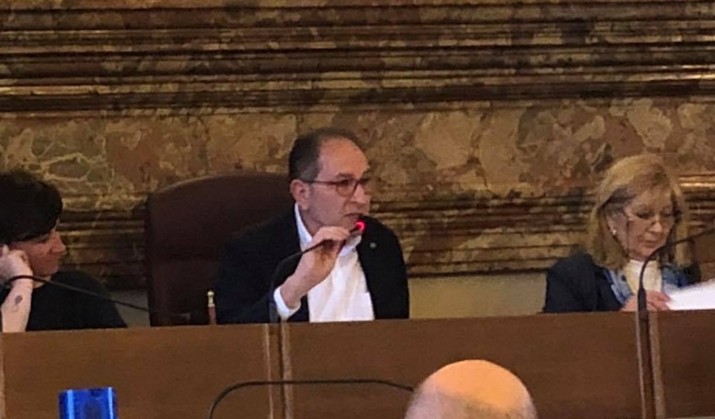 Il Presidente del Consiglio Comunale Cerri sotto accusa delle opposizioni: la denuncia al Prefetto