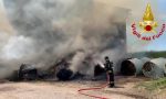 Incendio in un deposito di rotoballe a Marudo: bestiame in pericolo