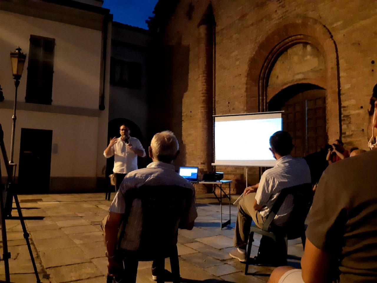 In tantissimi scesi in piazza contro l'Esselunga: "Non vogliamo che Lodi sia distaccamento dell'hinterland milanese" FOTO