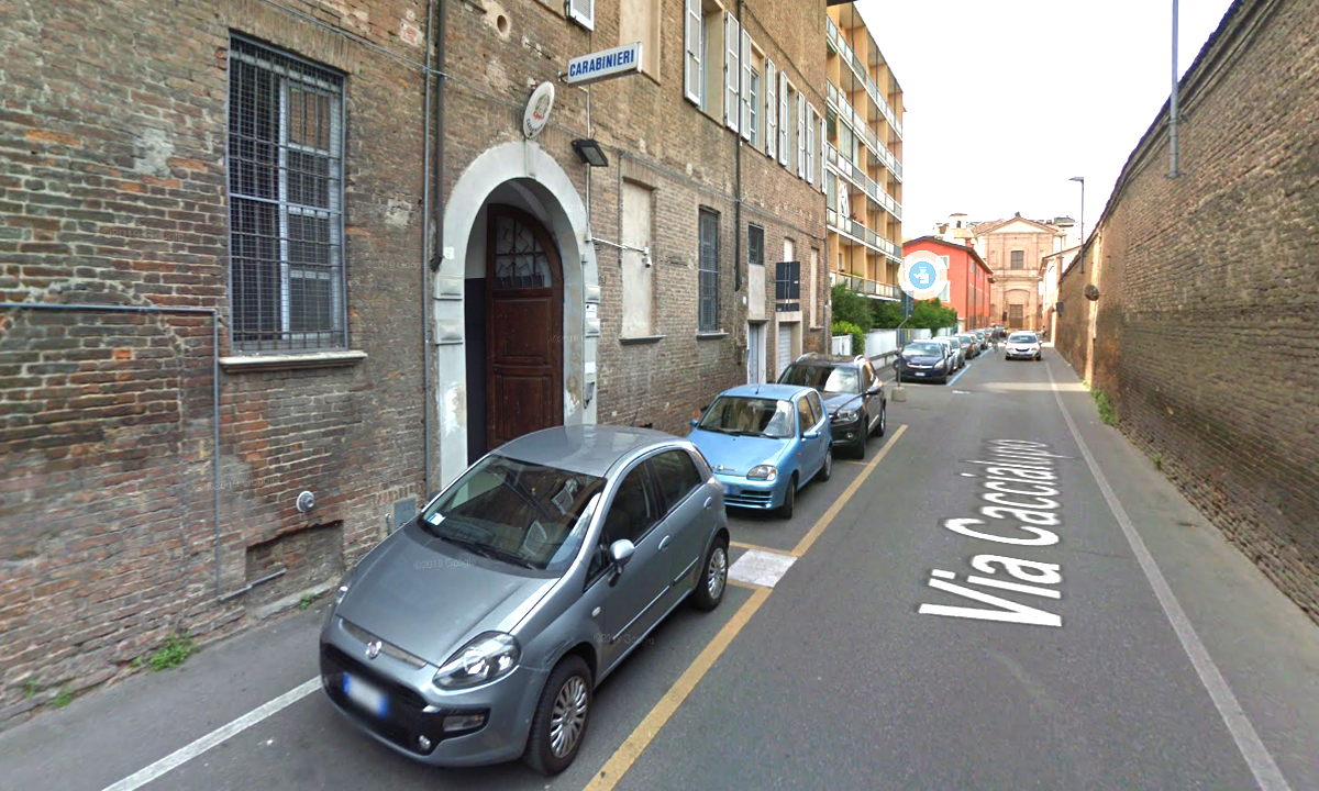 Sequestrata un’intera caserma, carabinieri arrestati: spaccio, estorsione e tortura