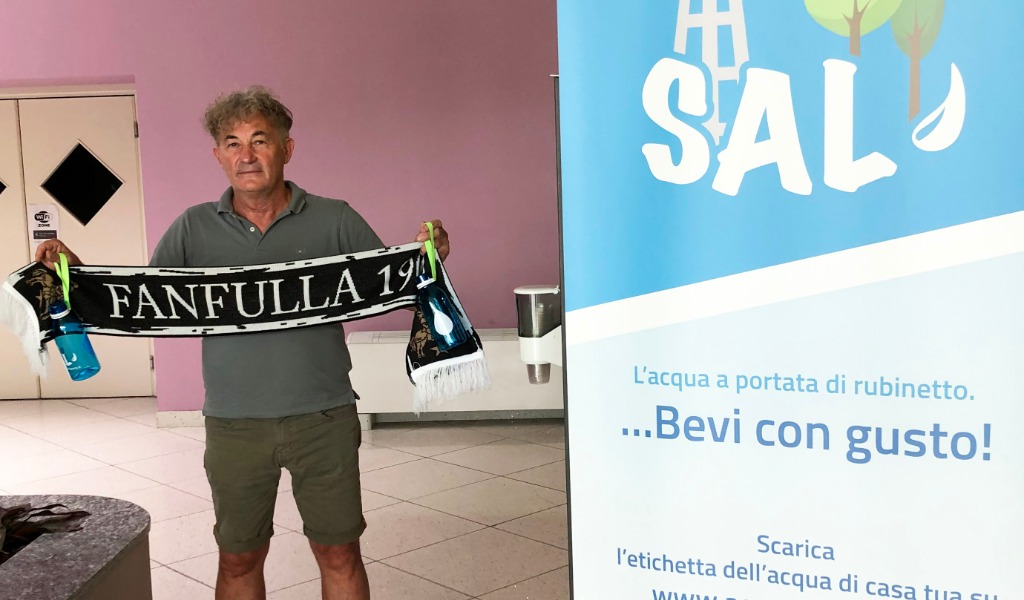 Il “Guerriero” sceglie l’acqua del rubinetto e mette la plastica in “fuori gioco”