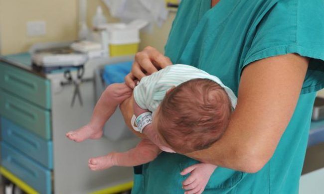 Candidature aperte per cinque ostetriche: tutte le informazioni