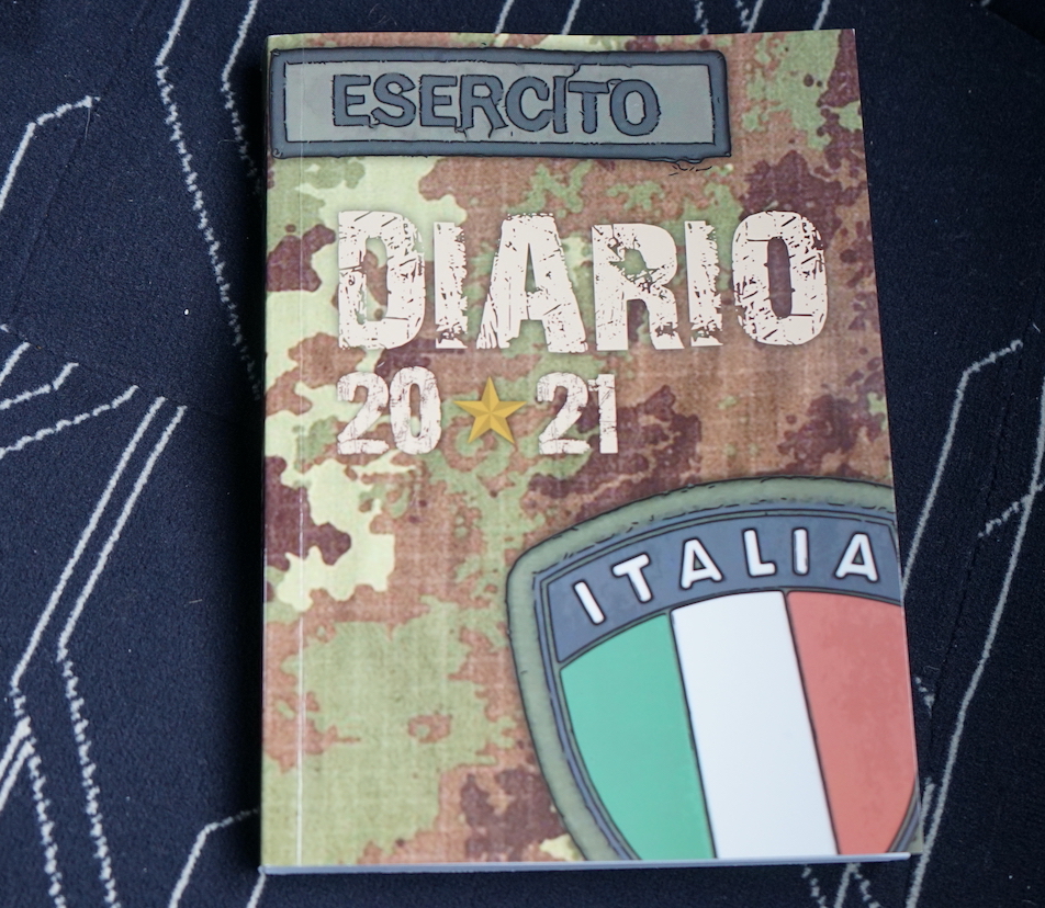 25092020 Codogno - Donazione diario scolastico Esercito Italiano (12)