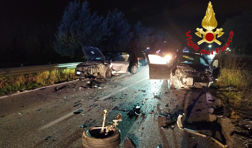 Schianto frontale sulla Lodi-Boffalora, cinque persone ferite VIDEO