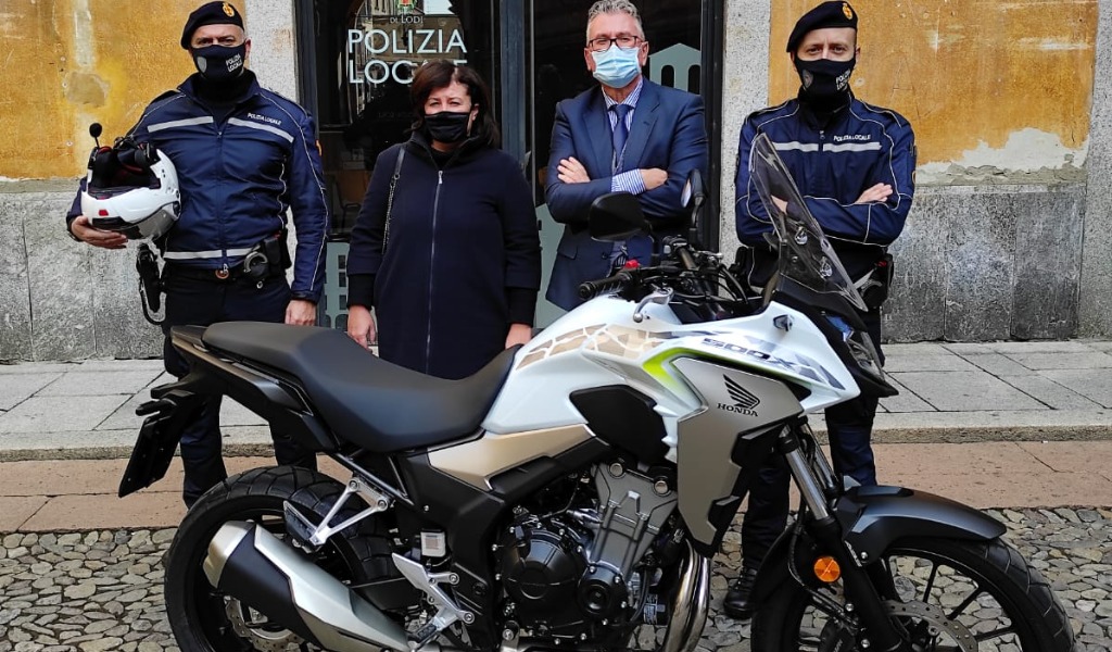 Nuova moto civetta per pattugliamenti in borghese per le strade di Lodi 