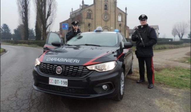 Gli ritirano la patente ma due giorni dopo lo trovano alla guida di un'auto