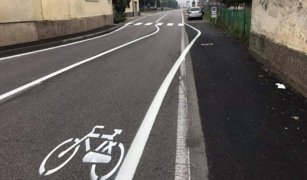 A Lodi strade sempre più sconnesse e pericolose, specialmente per chi viaggia in bici FOTO