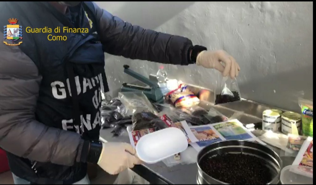 Sequestrate 9 tonnellate di alimenti scaduti e mal conservati VIDEO e FOTO