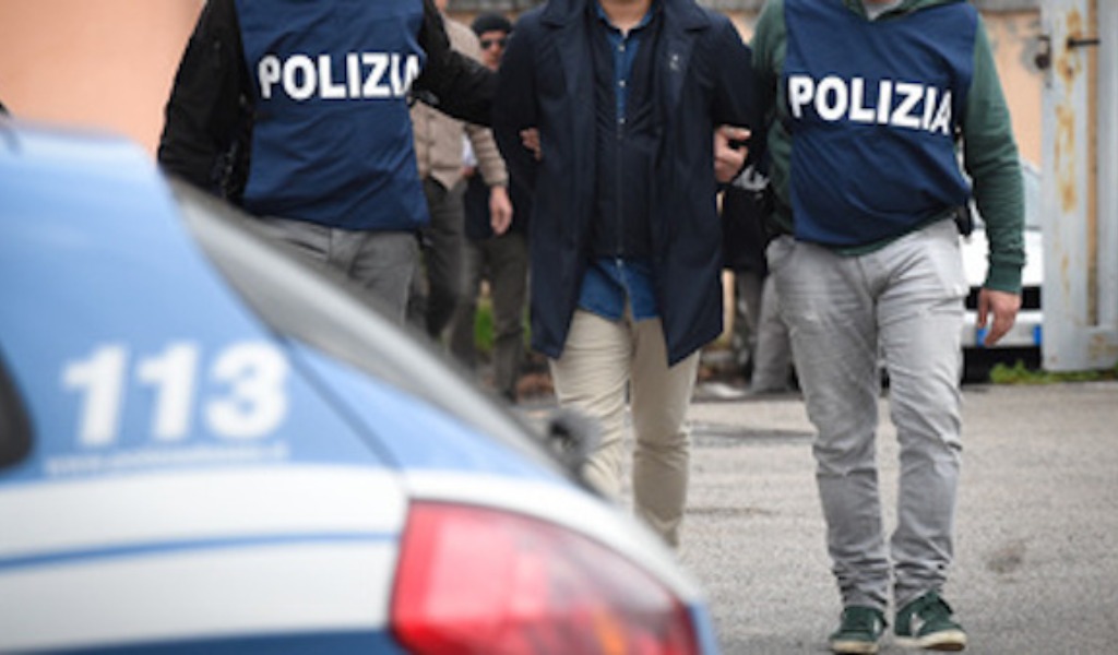 Arrestato 25enne per l’omicidio di una donna strangolata in casa