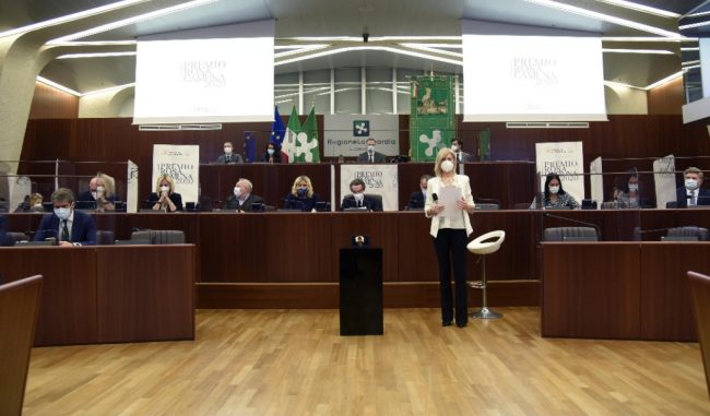 Premio Rosa Camuna ad Angel che salvò il bimbo caduto dal balcone e alle dottoresse Malara e Ricevuti