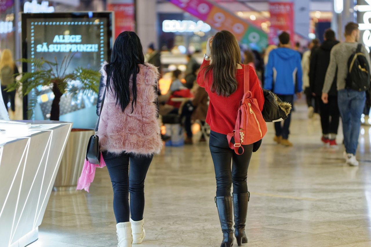 Da domani tutti in zona gialla, ma i centri commerciali saranno aperti?