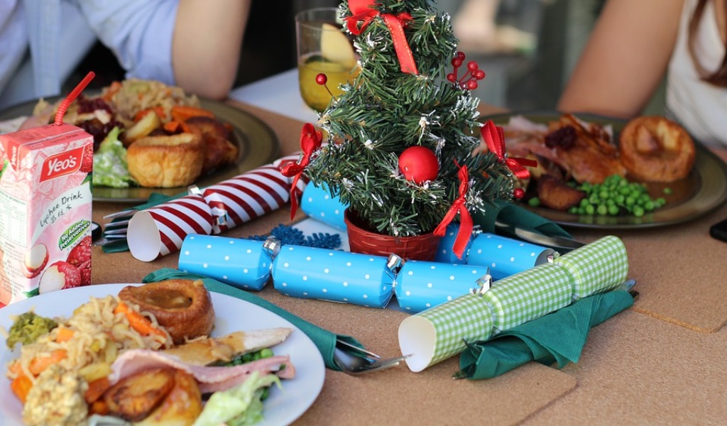 Natale, Conte apre a ipotesi deroghe su spostamenti nei giorni di festa