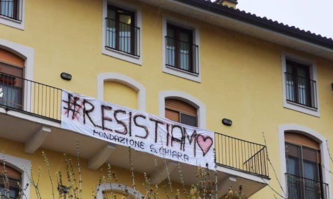 Morti per Covid nelle Rsa, la Procura chiede l’archiviazione del caso Santa Chiara