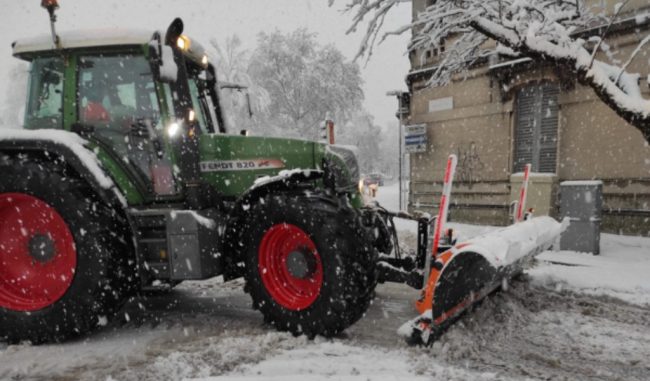 Allerta neve a Lodi, 26 mezzi in azione per pulire le strade