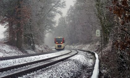 Scatta il piano neve sulla circolazione ferroviaria: domani meno treni sui binari