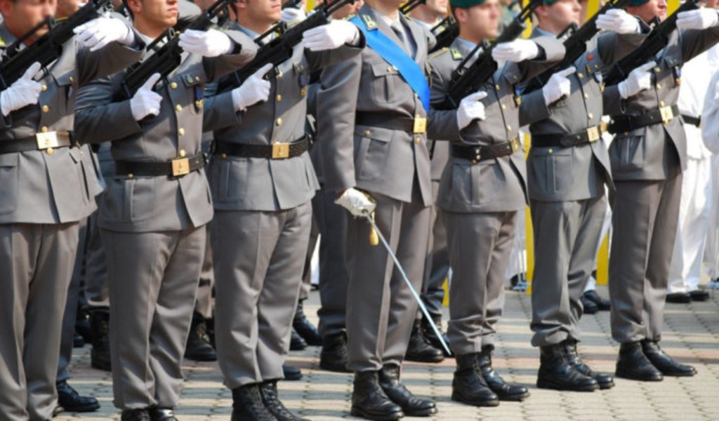 Al via il bando di concorso per la Guardia di Finanza: 571 posti di allievi finanzieri