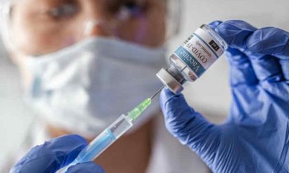 Si rifiuta di fare il vaccino e si ammala: operatrice sanitaria (di Rsa) in quarantena