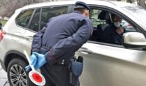 In auto con la droga si agita alla vista dei Carabinieri: pusher finisce in manette