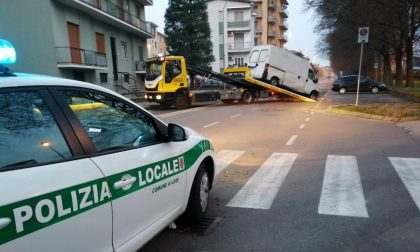 Operazione antidegrado a Lodi, rimossi sei veicoli abbandonati