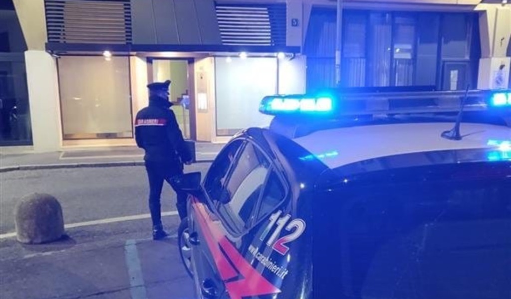 Organizzano una festa notturna nel B&B di lusso: 14 studenti sanzionati