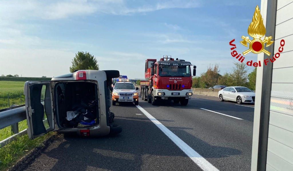 Violento tamponamento in A1, tre feriti in ospedale: tra loro anche una 11enne