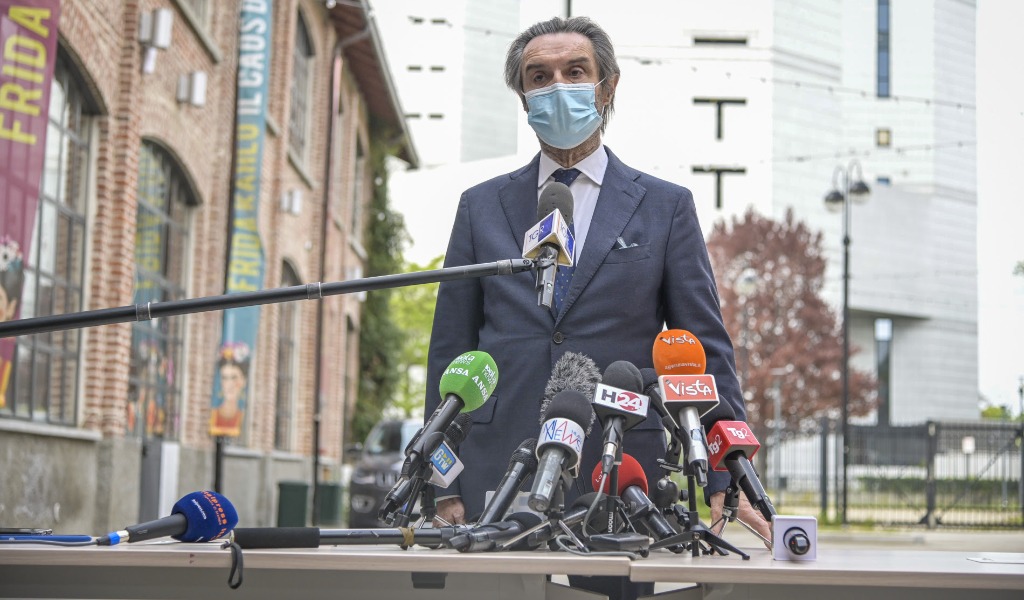 Vaccini: da oggi in Lombardia al via le prenotazioni per gli over 65