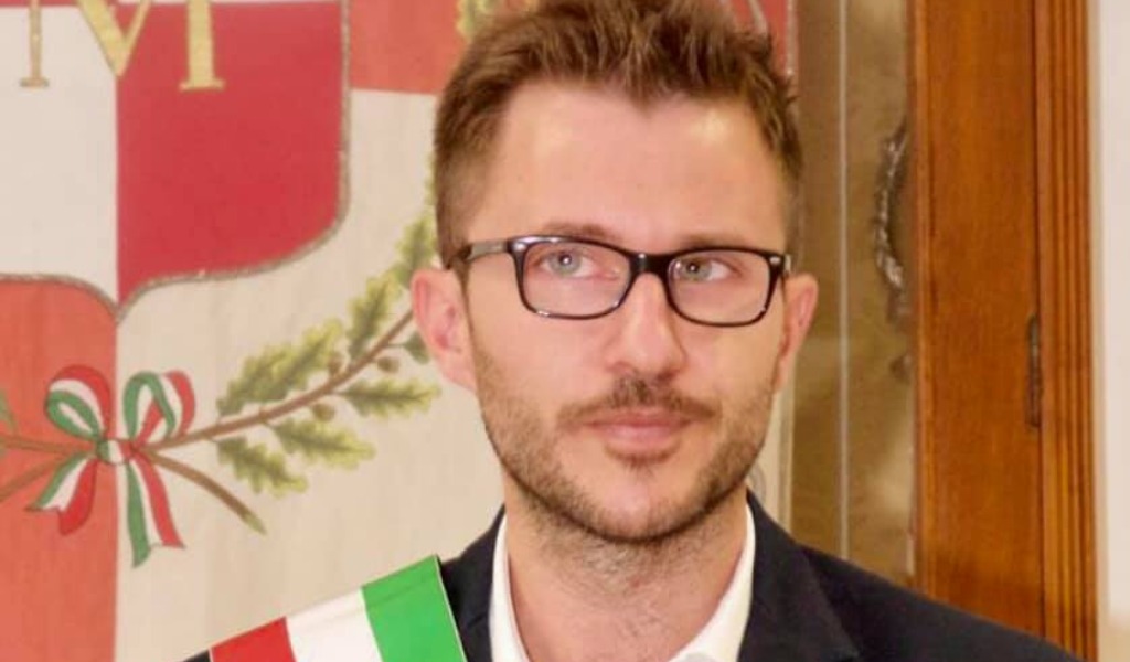 Aveva denunciato degrado e abusi edilizi: per questo il sindaco di Massalengo è stato preso a schiaffi