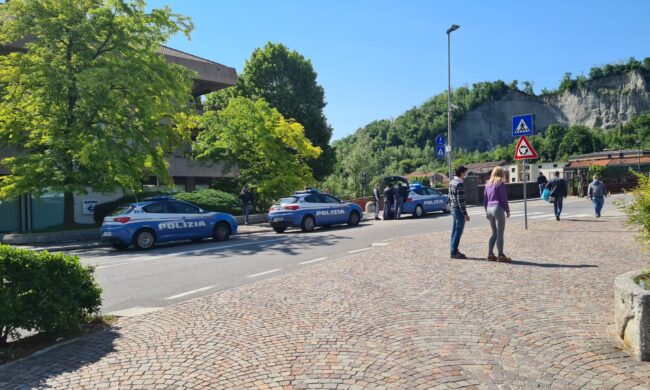 Si butta nell’Adda per farla finita: un passante si lancia in acqua e lo salva