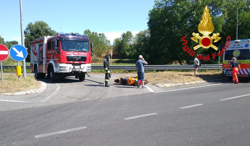 Scontro tra auto e moto: centauro in ospedale in codice giallo