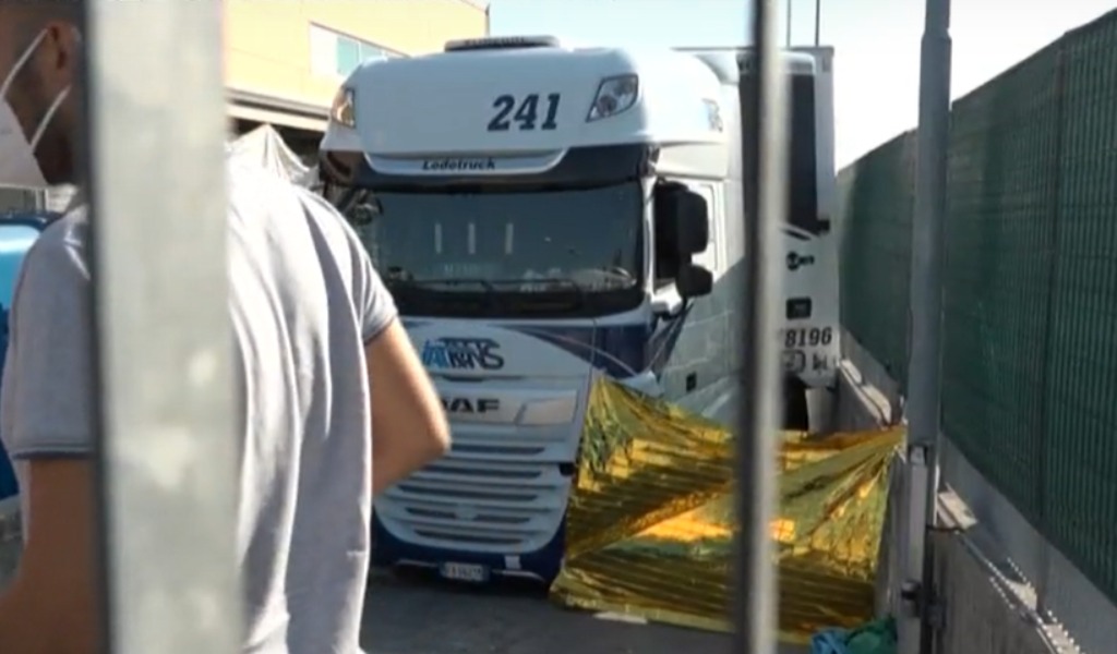 Incidente sul lavoro: muore 49enne schiacciato dal tir che stava scaricando