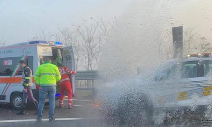 Un altro incidente in Tangenziale: grave motociclista di 36 anni