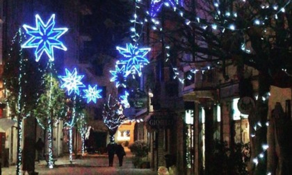 Le vie di Lodi si illuminano per il Natale