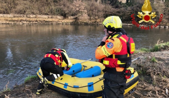 Si lancia dal ponte sul fiume Adda, muore 57enne di Casalpusterlengo