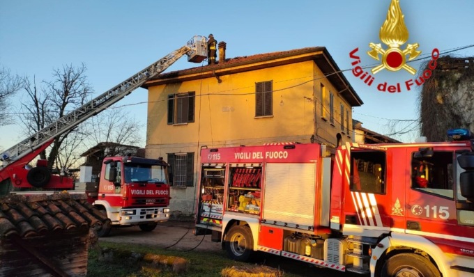 Un’altra canna fumaria in fiamme, paura a Casalpusterlengo